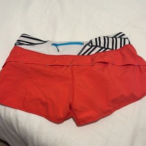 Lululemon Shorts Running Red Printed SIZE 8